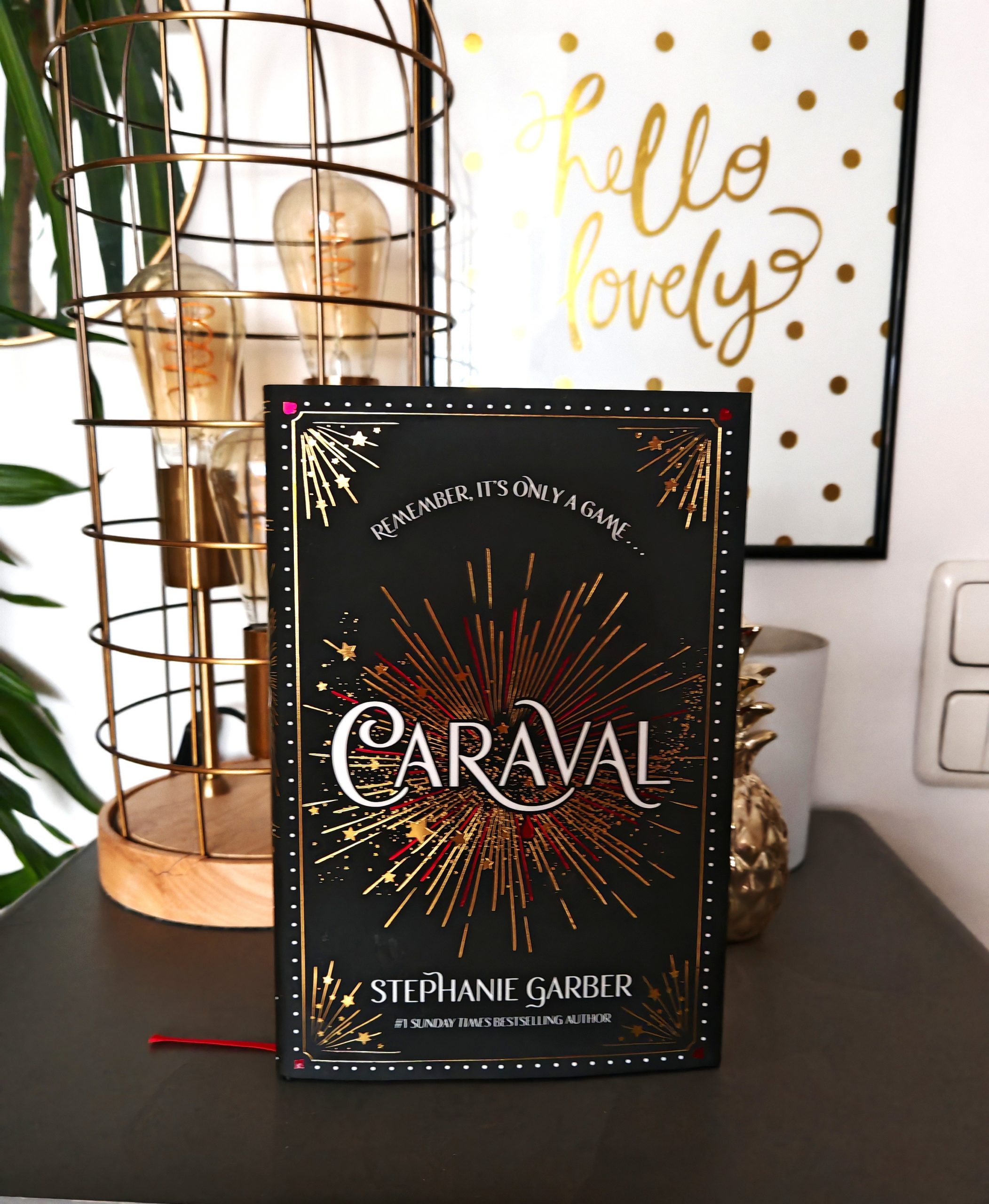 Review Caraval by Stephanie Garber (1)