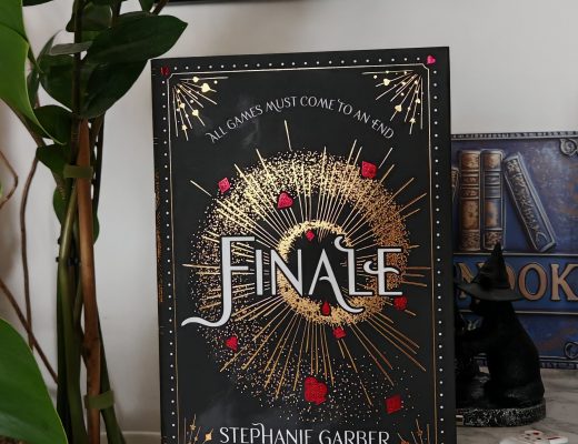 Review Finale by Stephanie Garber (2)
