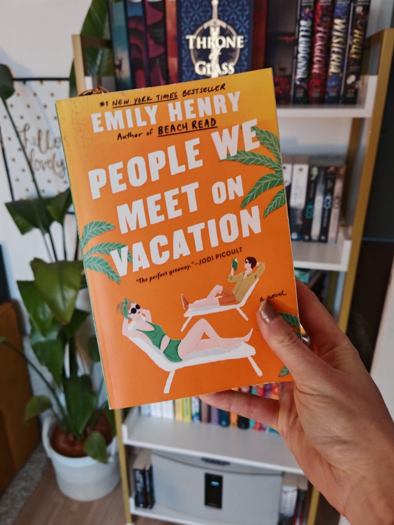 Review People We Meet on Vacation by Emily Henry
